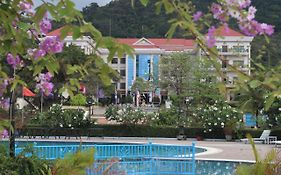 Rock Royal Hotel & Resort
